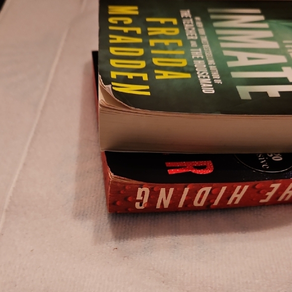 Book Set - The Inmate & The Intruder - Picture 3 of 4